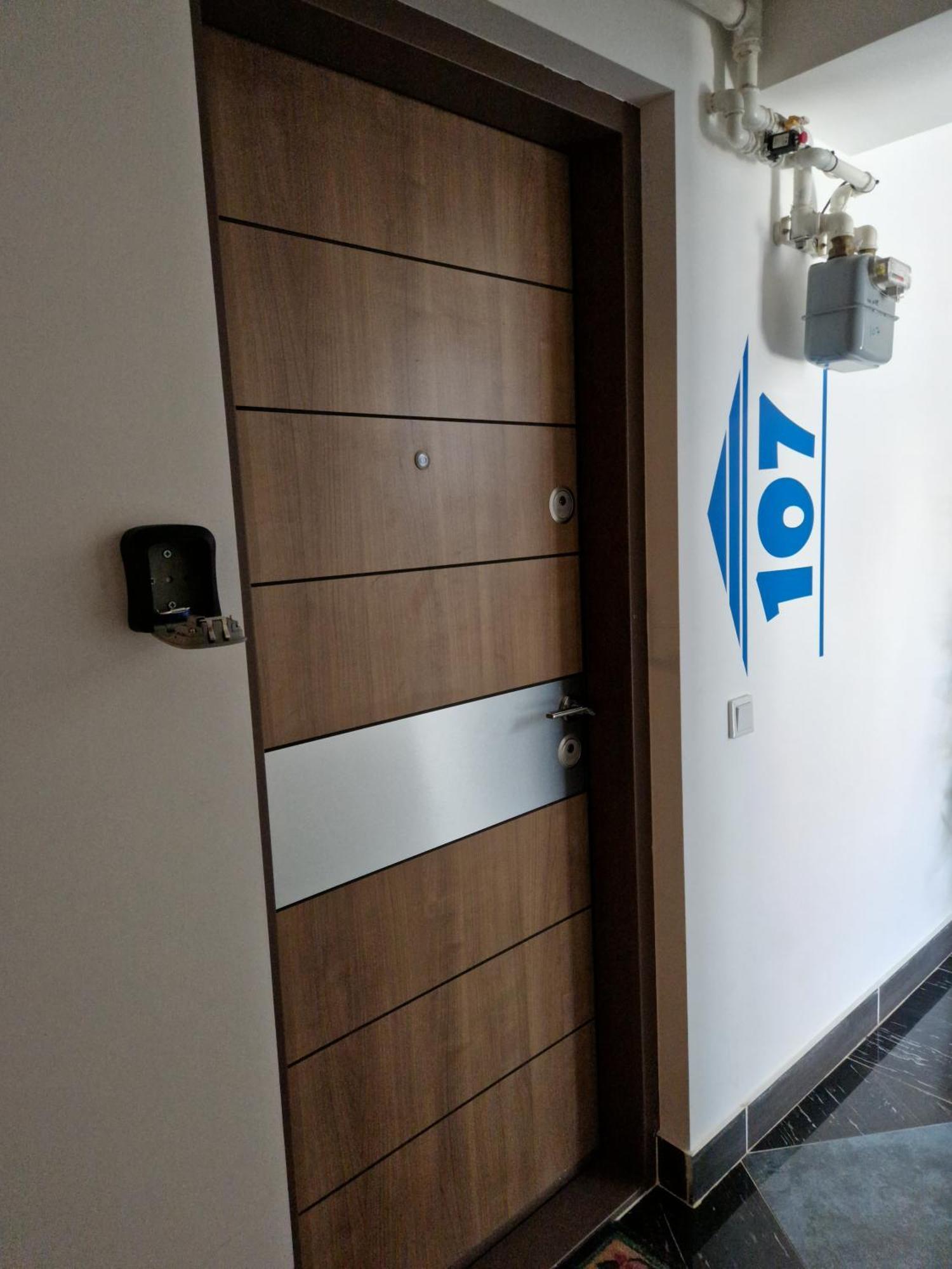 Apartament In Otopeni Buitenkant foto
