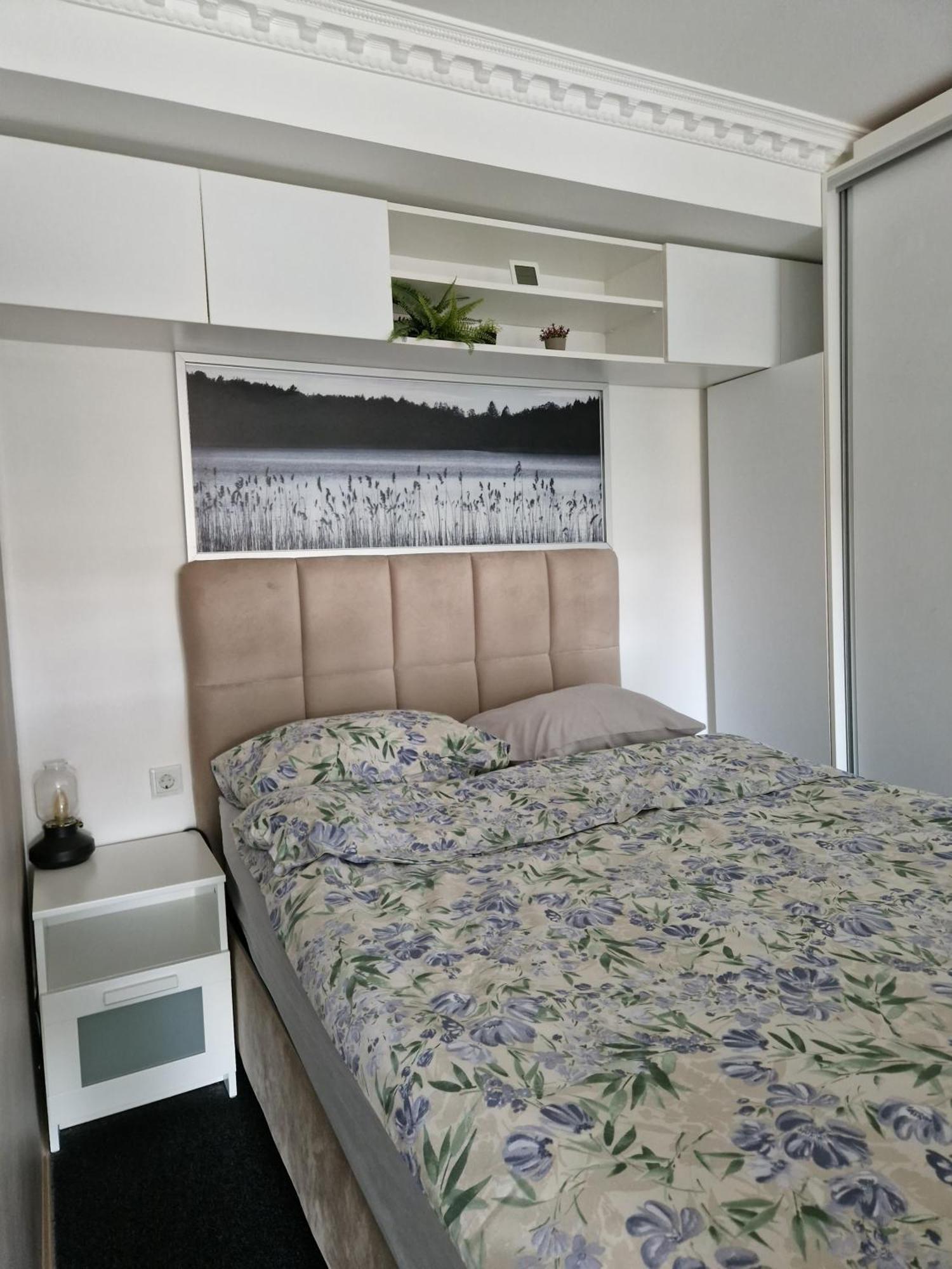 Apartament In Otopeni Buitenkant foto